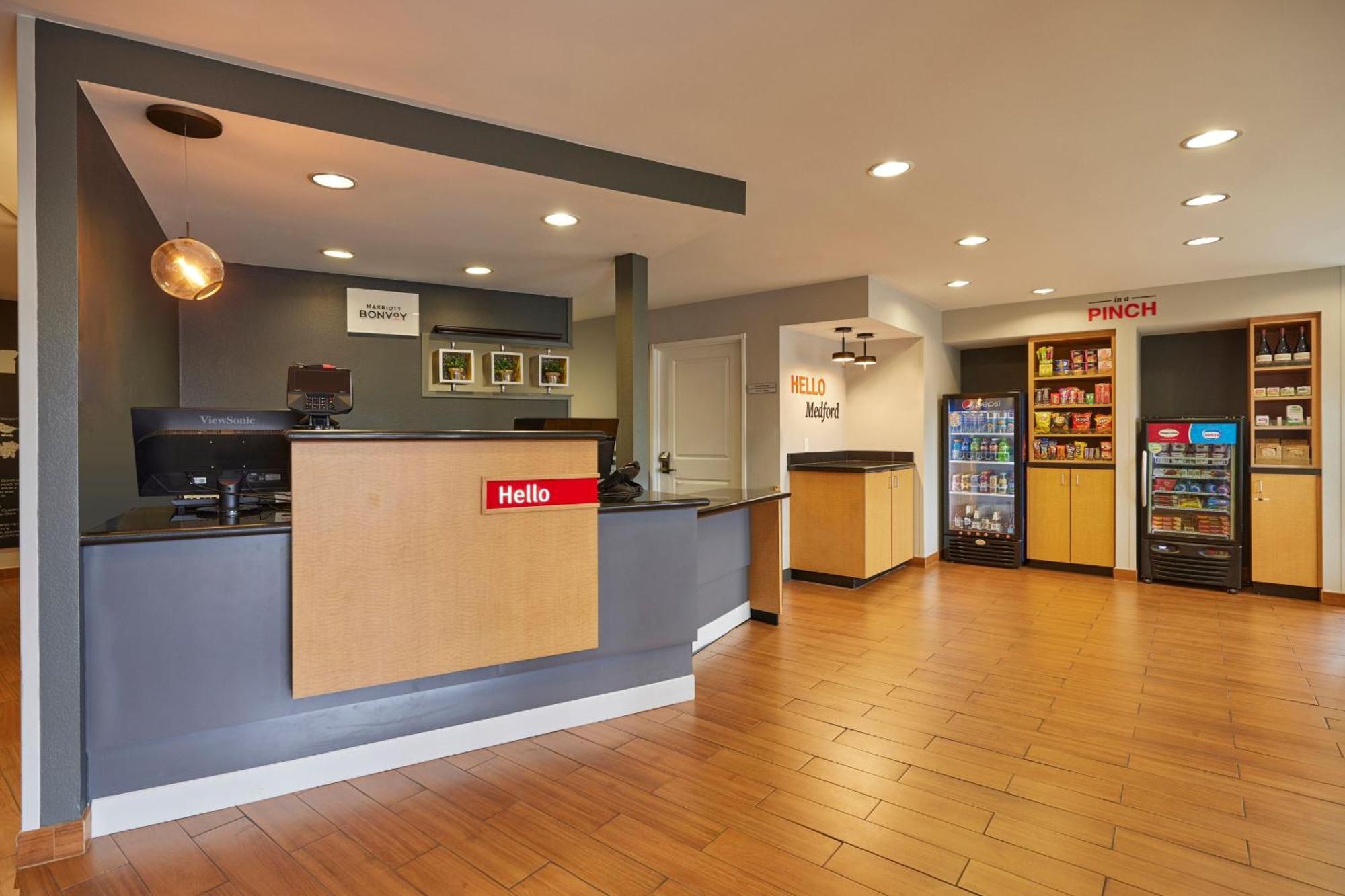 Towneplace Suites Medford Exterior foto